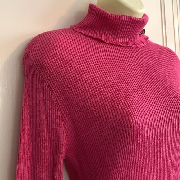 Vtg 80s Pierre Cardin magenta ribbed turtleneck - Picture 4 of 8